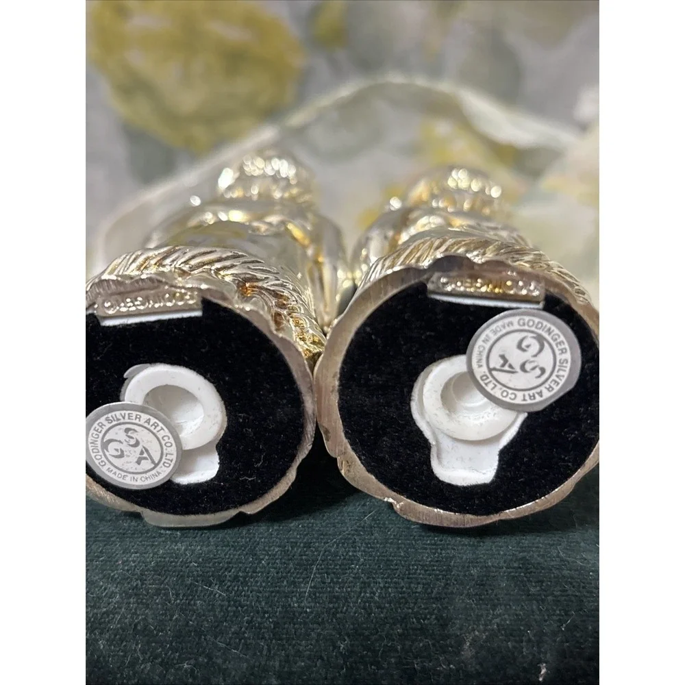 Silver Treasures By Godinger Santa Claus Salt‎ & Pepper Set W/Original Box